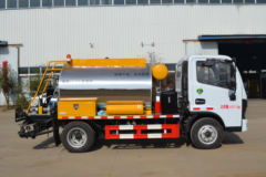 东风 多利卡D5 115马力 4X2 沥青洒布车(新东日牌)(YZR5045GLQE6)