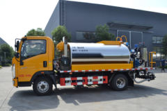 中国重汽HOWO 悍将 130马力 4X2 沥青洒布车(新东日牌)(YZR5090GLQZ6)
