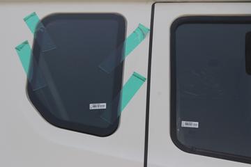 �й����� ����N5W�п� 220���� 4X2 6.75����ʽ�ػ���(����)(ZZ5187XXYK511JF1)ͼƬ