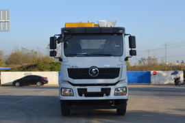 陕汽重卡底盘&nbsp;沥青洒布车外观图片