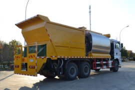 陕汽重卡底盘&nbsp;沥青洒布车外观图片