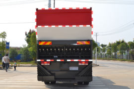 福田瑞沃底盘&nbsp;沥青洒布车外观图片