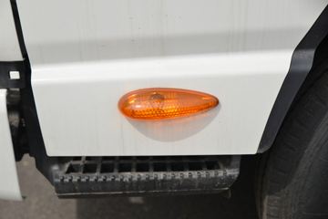 ���� ����J5 132���� 4.15�׵�����ʽ�Ῠ(����)ͼƬ