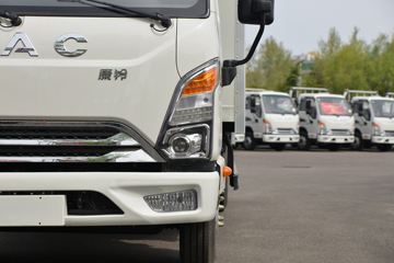 ���� ����J5 132���� 4.15�׵�����ʽ�Ῠ(����)ͼƬ