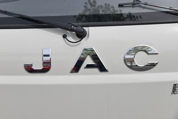 ���� ����J5 132���� 4.15�׵�����ʽ�Ῠ(����)ͼƬ