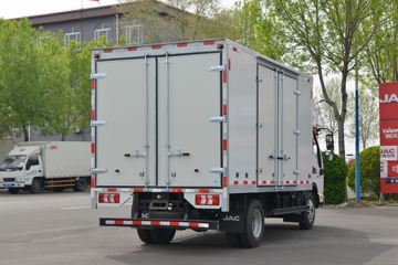 ���� ����J5 132���� 4.15�׵�����ʽ�Ῠ(����)ͼƬ