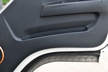 ���� ����J5 132���� 4.15�׵�����ʽ�Ῠ(����)ͼƬ