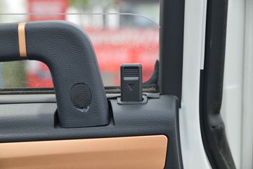 ���� ����J5 132���� 4.15�׵�����ʽ�Ῠ(����)ͼƬ