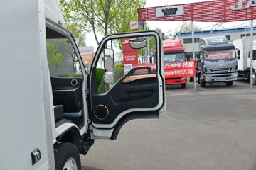 ���� ����J5 132���� 4.15�׵�����ʽ�Ῠ(����)ͼƬ