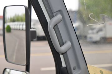 ���� ����J5 132���� 4.15�׵�����ʽ�Ῠ(����)ͼƬ