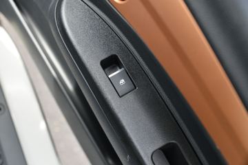 ���� ����J5 132���� 4.15�׵�����ʽ�Ῠ(����)ͼƬ