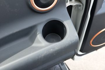 ���� ����J5 132���� 4.15�׵�����ʽ�Ῠ(����)ͼƬ