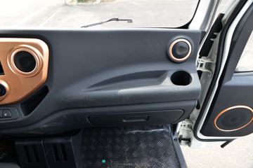 ���� ����J5 132���� 4.15�׵�����ʽ�Ῠ(����)ͼƬ