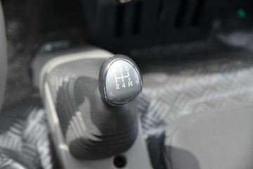 ���� ����J5 132���� 4.15�׵�����ʽ�Ῠ(����)ͼƬ