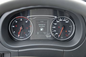 ���� ����J5 132���� 4.15�׵�����ʽ�Ῠ(����)ͼƬ