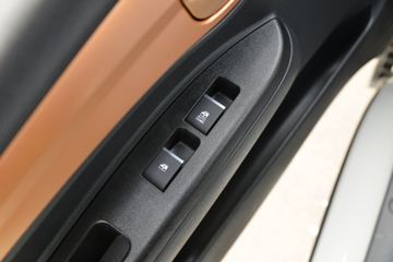 ���� ����J5 132���� 4.15�׵�����ʽ�Ῠ(����)ͼƬ