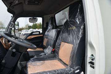 ���� ����J5 132���� 4.15�׵�����ʽ�Ῠ(����)ͼƬ