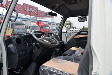 ���� ����J5 132���� 4.15�׵�����ʽ�Ῠ(����)ͼƬ