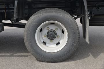 ���� ����J5 132���� 4.15�׵�����ʽ�Ῠ(����)ͼƬ