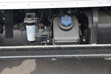 ���� ����J5 132���� 4.15�׵�����ʽ�Ῠ(����)ͼƬ