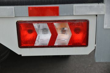 ���� ����J5 132���� 4.15�׵�����ʽ�Ῠ(����)ͼƬ