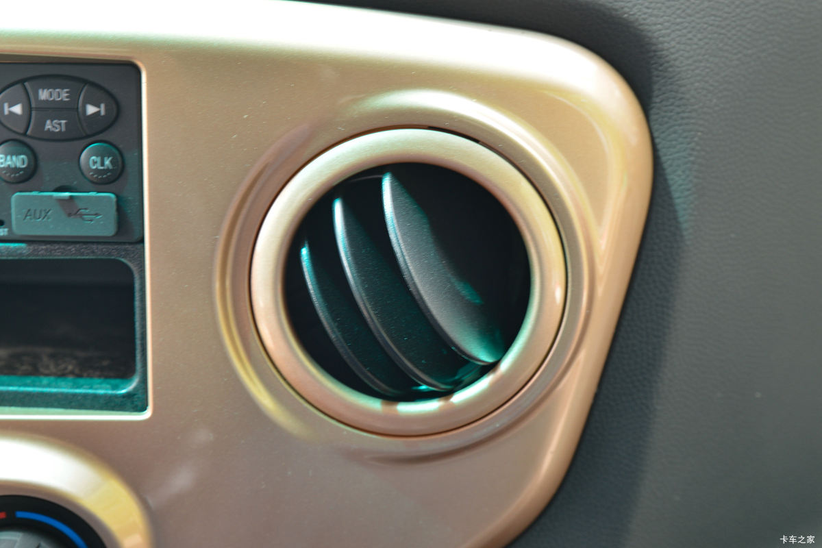 ���� ����J6 130���� 4.15�׵�����ʽ�Ῠ(����)(HFC5043XXYP21K1C7S)��ʻ��                                               