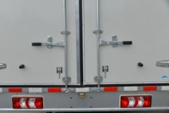 江淮 康铃J6 130马力 4.15米单排厢式轻卡(国六)(HFC5043XXYP21K1C7S)