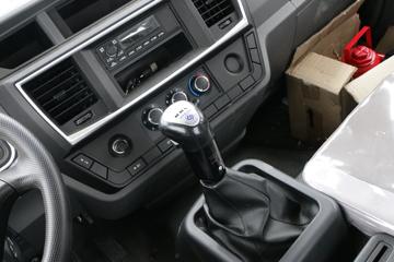 �ɵ��³� V6ϵ�� 220���� 6X2 6.8�������ػ���(����)ͼƬ