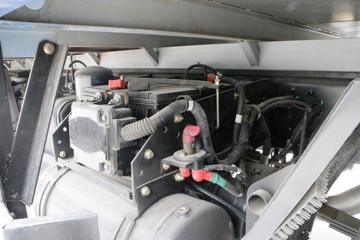 �ɵ��³� V6ϵ�� 220���� 6X2 6.8�������ػ���(����)ͼƬ