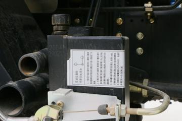 �ɵ��³� V6ϵ�� 220���� 6X2 6.8�������ػ���(����)ͼƬ
