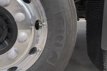 ���� �����A5L�п� 220���� 4X2 10����ʽ�ػ���(�ٱ�4.333)(HFC5181XXYP3K1A70S)ͼƬ