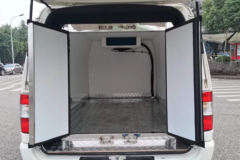 迪马牌 迪马 3.5T 2.85米纯电动冷藏车(4.4容积)(DMT5030XLCEVZT)50.23kWh