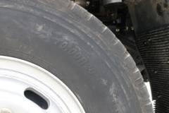 飞碟奥驰 D3系列 165马力 5.76米排半栏板载货车(FD1141P63K5-2)