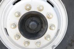 飞碟奥驰 D3系列 165马力 5.76米排半栏板载货车(FD1141P63K5-2)