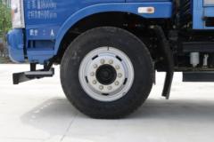 飞碟奥驰 D3系列 165马力 5.76米排半栏板载货车(FD1141P63K5-2)