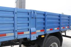飞碟奥驰 D3系列 165马力 5.76米排半栏板载货车(FD1141P63K5-2)