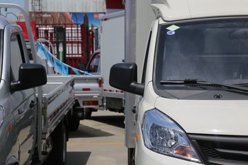  V2  1.6L 105 CNG 3.3׵ʽ΢()(BJ5030XXY5JC7-55)ͼƬ