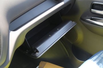 ���� ����V2 ������ 1.6L 105���� CNG 3.3�׵�����ʽ΢��(����)(BJ5030XXY5JC7-55)ͼƬ