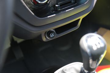 ���� ����V2 ������ 1.6L 105���� CNG 3.3�׵�����ʽ΢��(����)(BJ5030XXY5JC7-55)ͼƬ