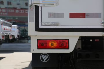 ���� ����V2 ������ 1.6L 105���� CNG 3.3�׵�����ʽ΢��(����)(BJ5030XXY5JC7-55)ͼƬ