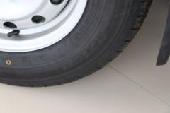 福田 祥菱V1 1.6L 至尊版 122马力 汽油 3.2米单排栏板微卡(单后轮)(国六)(BJ1030V4JV5-01)