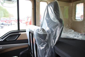 �й����� HOWO TX7�ؿ� 460���� 8X4 6.5����ж��(����)(ZZ3317V326GF1)ͼƬ