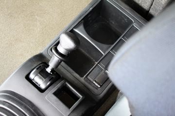 �й����� HOWO TX7�ؿ� 460���� 8X4 6.5����ж��(����)(ZZ3317V326GF1)ͼƬ