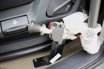 �й����� HOWO TX7�ؿ� 460���� 8X4 6.5����ж��(����)(ZZ3317V326GF1)ͼƬ