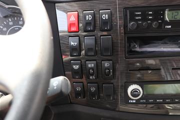 һ����� J6L�п� 220���� 4X2 6.8�ײ�դʽ�ػ���(����)(CA5180CCYP28K2L2E6A80)ͼƬ