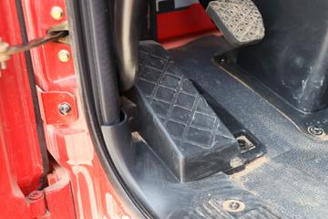 һ����� J6L�п� 220���� 4X2 6.8�ײ�դʽ�ػ���(����)(CA5180CCYP28K2L2E6A80)ͼƬ