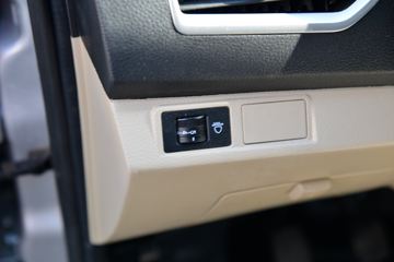 ������Խ �±�T3 1.6L 122���� ���� 3.01����س�(����)(SC5031XLCTMD6B1)ͼƬ