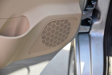 ������Խ �±�T3 1.6L 122���� ���� 3.01����س�(����)(SC5031XLCTMD6B1)ͼƬ