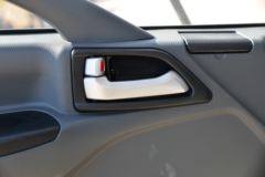 陕汽轻卡 德龙K3000 120马力 4.18米单排栏板轻卡(国六)(YTQ1041KH331)