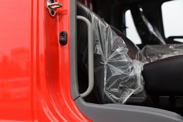 ���� ����˹Q9 220���� 4X2 5.95�ײ�դʽ�ػ���(HFC5181CCYB80K1D4S)ͼƬ